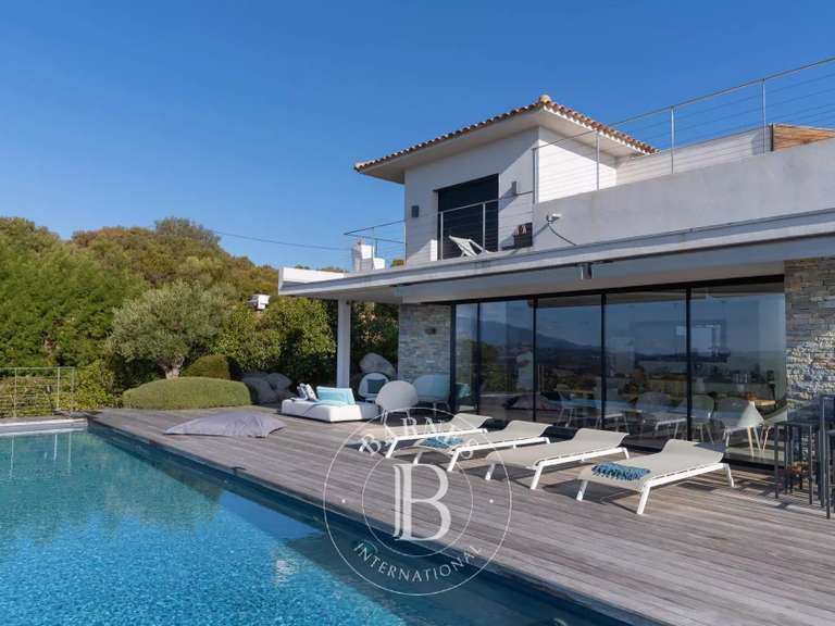 Villa with Sea view Sainte-Lucie-de-Porto-Vecchio - 6 bedrooms - 350m²