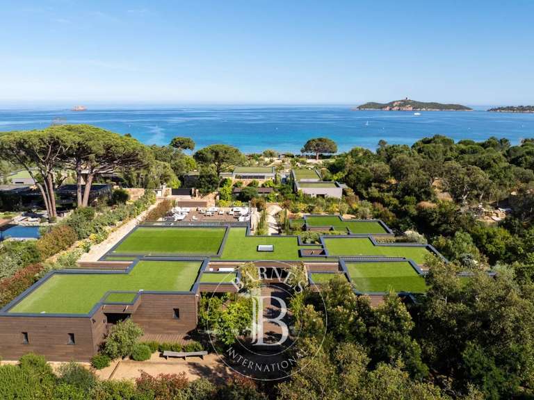 Villa avec Vue sur mer Sainte-Lucie-de-Porto-Vecchio - 8 chambres - 450m²
