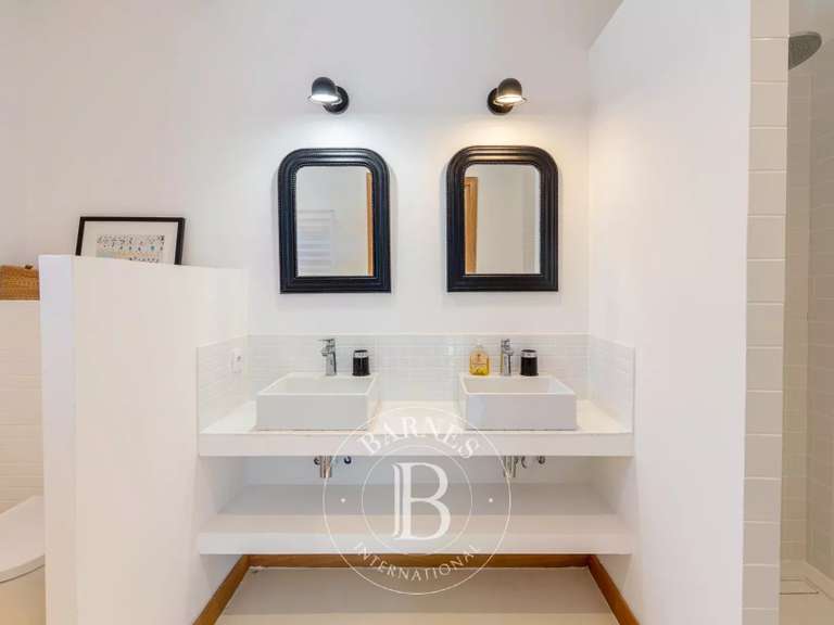 Villa Sainte-Lucie-de-Porto-Vecchio - 4 chambres - 200m²
