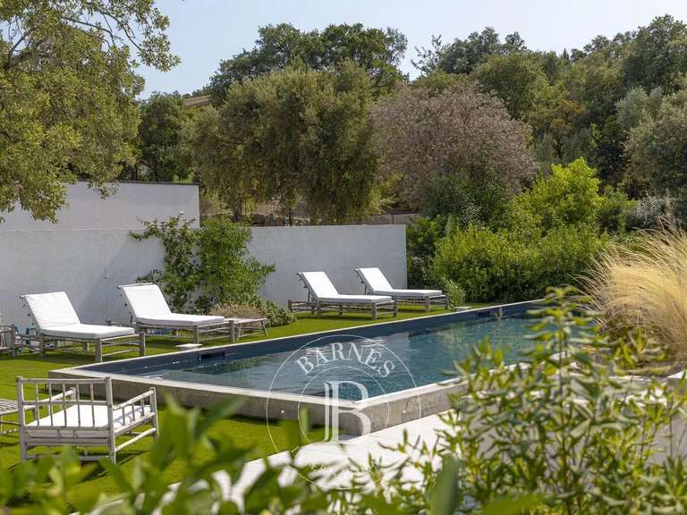 Villa Sainte-Lucie-de-Porto-Vecchio - 4 chambres - 200m²