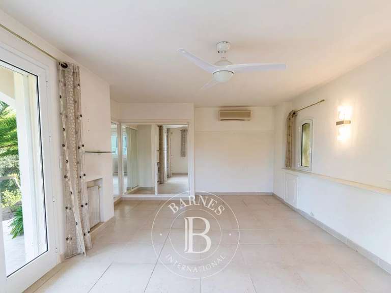 Villa Sainte-Lucie-de-Porto-Vecchio - 3 chambres - 294m²
