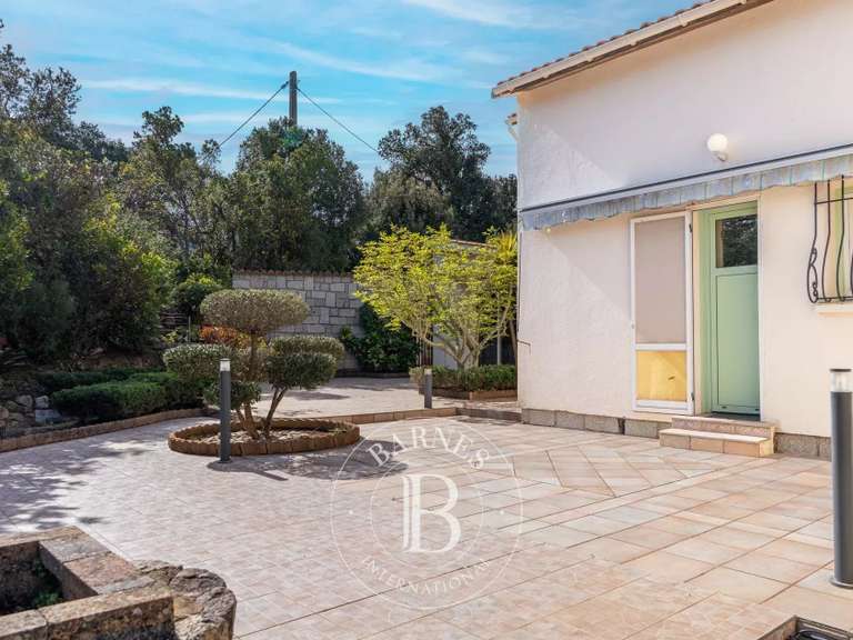 Villa Sainte-Lucie-de-Porto-Vecchio - 3 chambres - 294m²