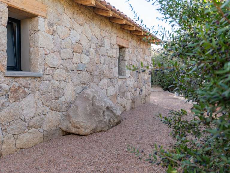 Villa Sainte-Lucie-de-Porto-Vecchio - 4 chambres - 170m²