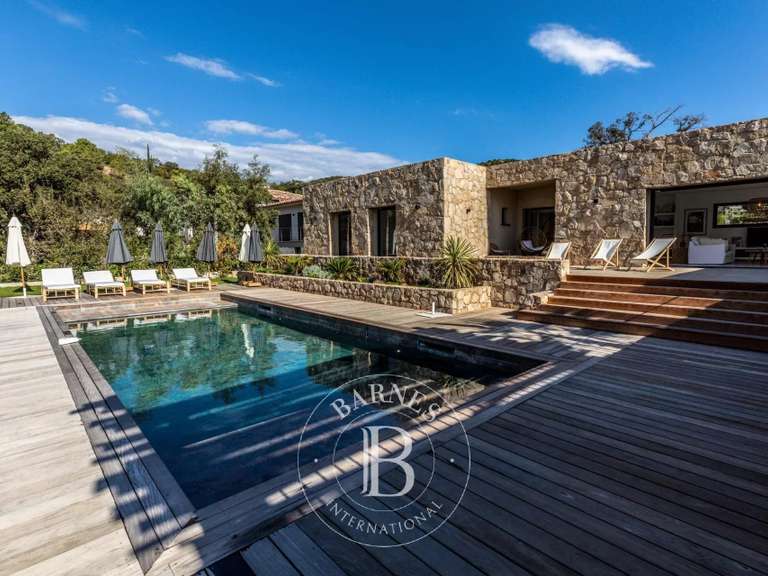 Villa Sainte-Lucie-de-Porto-Vecchio - 4 bedrooms - 196m²