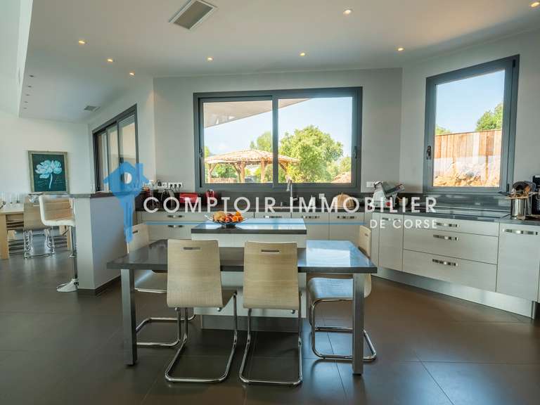 Villa Sainte-Lucie-de-Porto-Vecchio - 8 chambres - 600m²