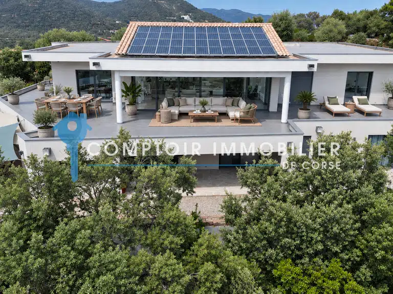 Villa Sainte-Lucie-de-Porto-Vecchio - 8 chambres - 595m²