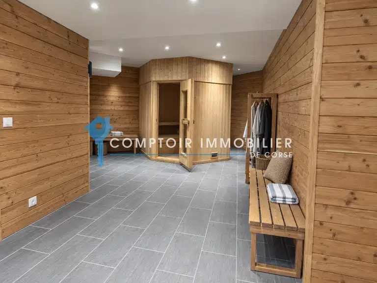 Villa Sainte-Lucie-de-Porto-Vecchio - 8 chambres - 595m²