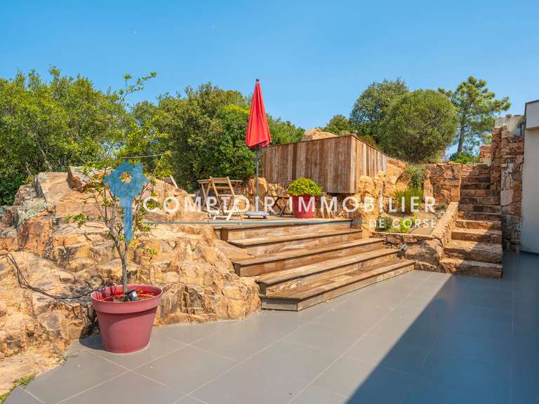 Villa Sainte-Lucie-de-Porto-Vecchio - 8 chambres - 600m²