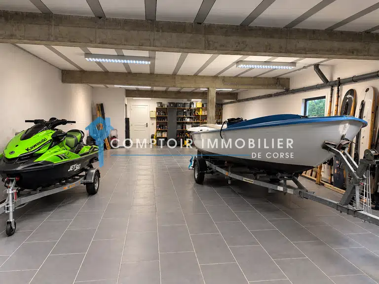 Villa Sainte-Lucie-de-Porto-Vecchio - 8 chambres - 595m²