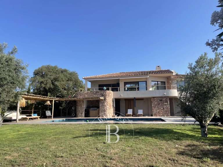 Villa avec Vue sur mer Sainte-Lucie-de-Porto-Vecchio - 5 chambres - 170m²