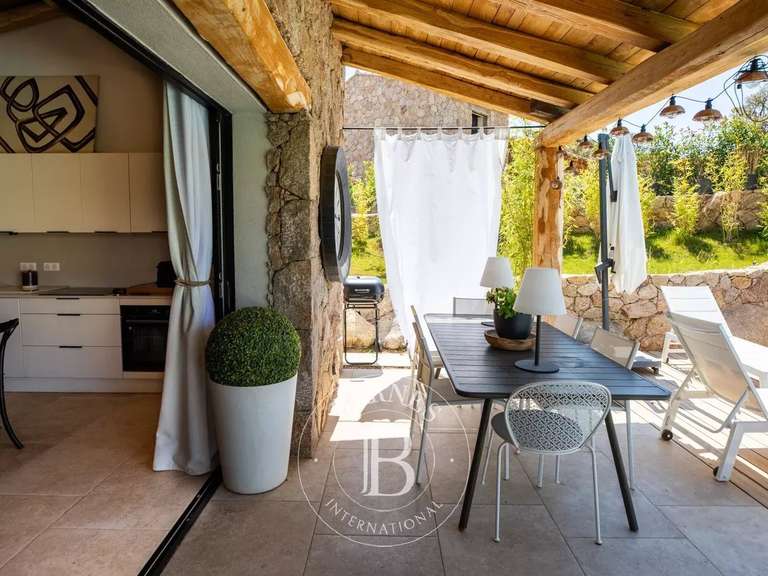 Villa Sainte-Lucie-de-Porto-Vecchio - 3 chambres - 144m²