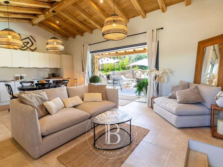 Villa Sainte-Lucie-de-Porto-Vecchio - 3 chambres - 144m²