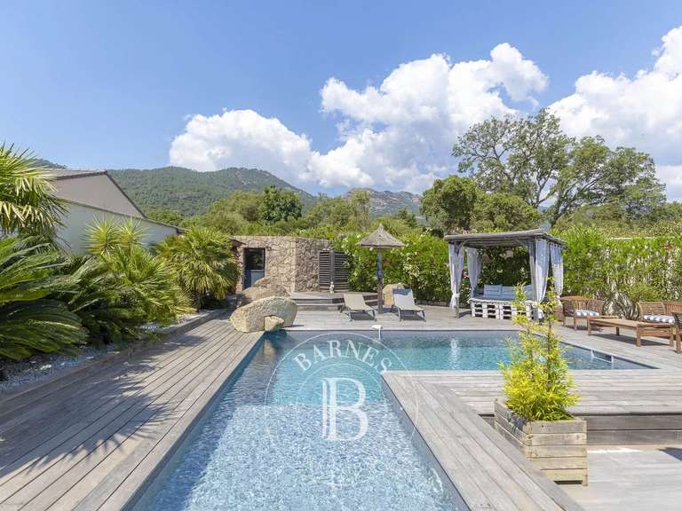 Villa Sainte-Lucie-de-Porto-Vecchio - 5 chambres - 174m²