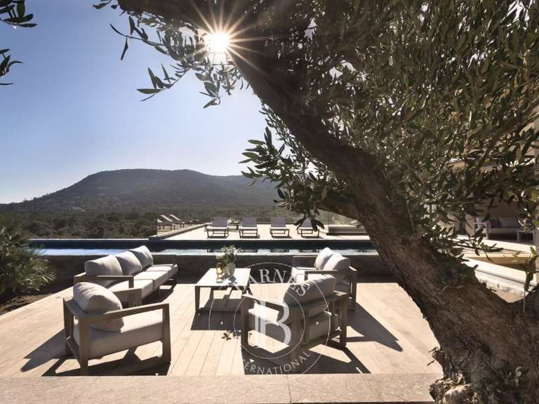 Villa with Sea view Sainte-Lucie-de-Porto-Vecchio - 5 bedrooms - 350m²