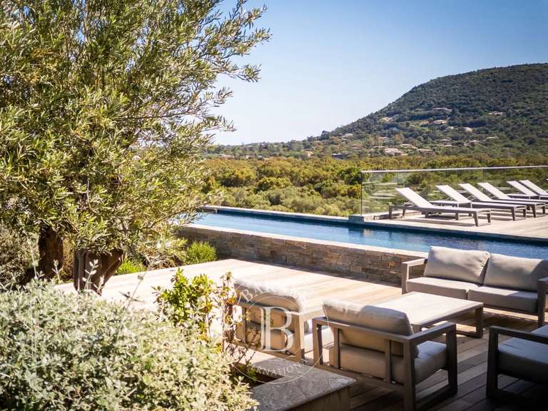 Villa with Sea view Sainte-Lucie-de-Porto-Vecchio - 5 bedrooms - 350m²