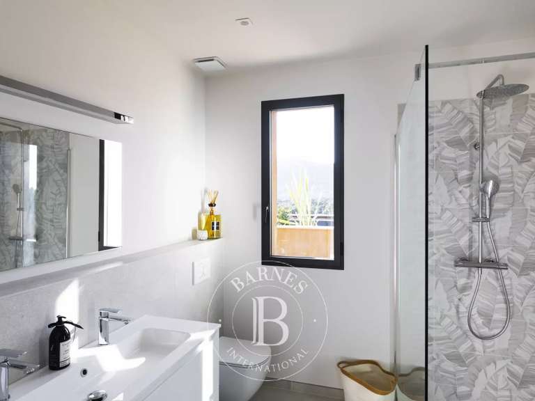 Villa with Sea view Sainte-Lucie-de-Porto-Vecchio - 5 bedrooms - 350m²