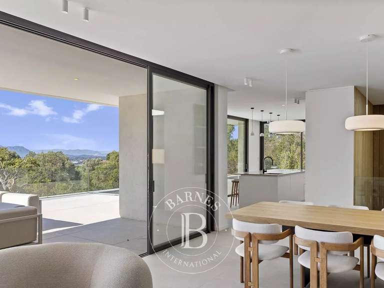 Villa Sainte-Lucie-de-Porto-Vecchio - 4 chambres - 254m²