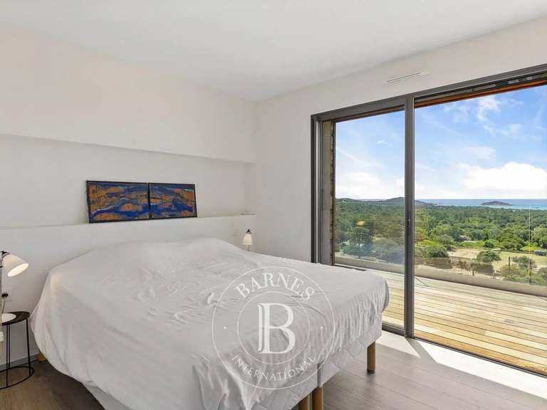 Villa avec Vue sur mer Sainte-Lucie-de-Porto-Vecchio - 5 chambres - 180m²