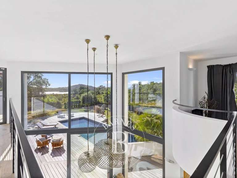 Villa avec Vue sur mer Sainte-Lucie-de-Porto-Vecchio - 5 chambres - 253m²