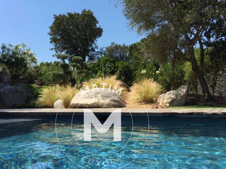 Villa avec Vue sur mer Sainte-Lucie-de-Porto-Vecchio - 5 chambres - 200m²