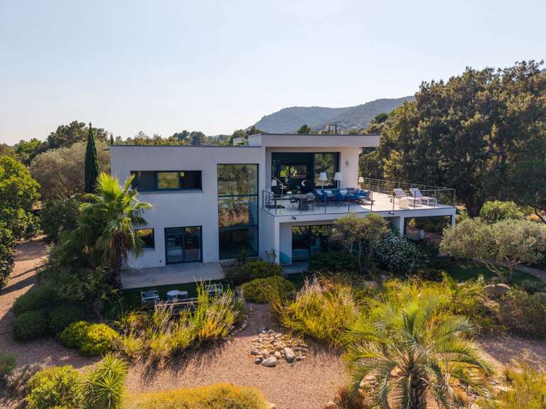 Villa avec Vue sur mer Sainte-Lucie-de-Porto-Vecchio - 5 chambres - 200m²