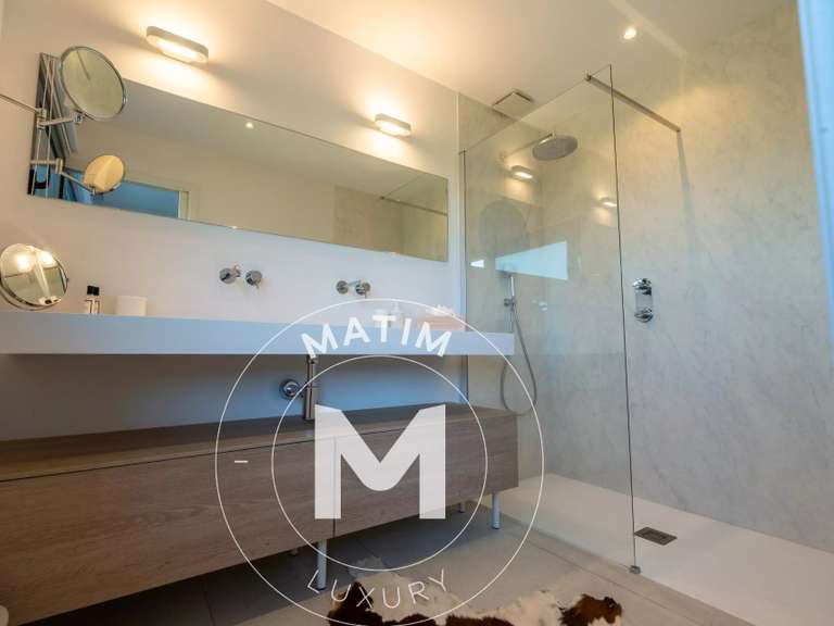 Villa with Sea view Sainte-Lucie-de-Porto-Vecchio - 5 bedrooms - 200m²