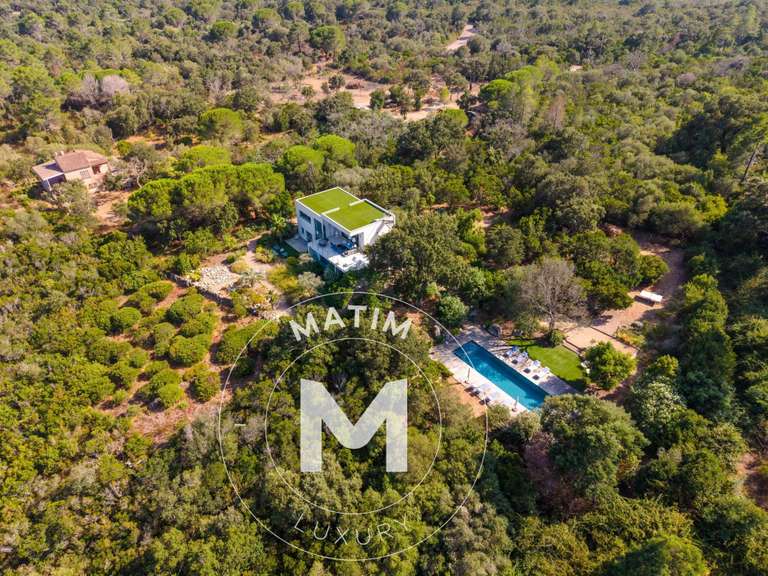 Villa with Sea view Sainte-Lucie-de-Porto-Vecchio - 5 bedrooms - 200m²