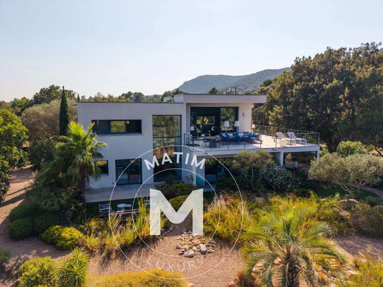 Villa with Sea view Sainte-Lucie-de-Porto-Vecchio - 5 bedrooms - 200m²