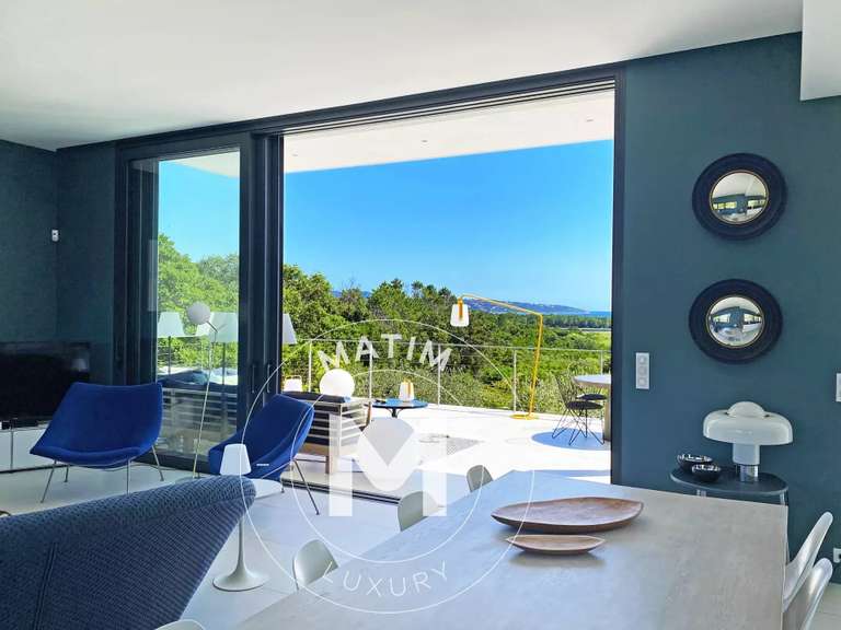 Villa avec Vue sur mer Sainte-Lucie-de-Porto-Vecchio - 5 chambres - 200m²