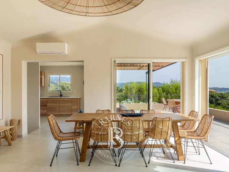 Villa avec Vue sur mer Sainte-Lucie-de-Porto-Vecchio - 5 chambres - 230m²