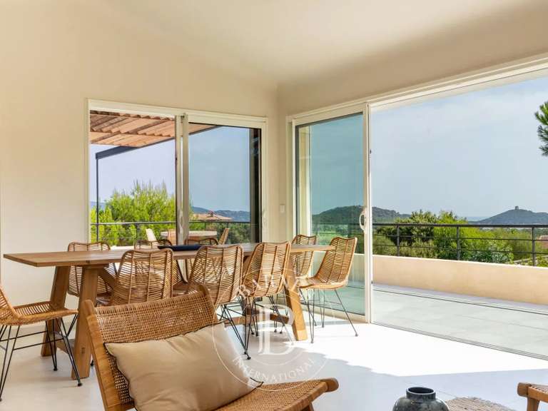 Villa avec Vue sur mer Sainte-Lucie-de-Porto-Vecchio - 5 chambres - 230m²