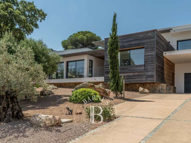 Villa avec Vue sur mer Sainte-Lucie-de-Porto-Vecchio - 5 chambres - 600m²