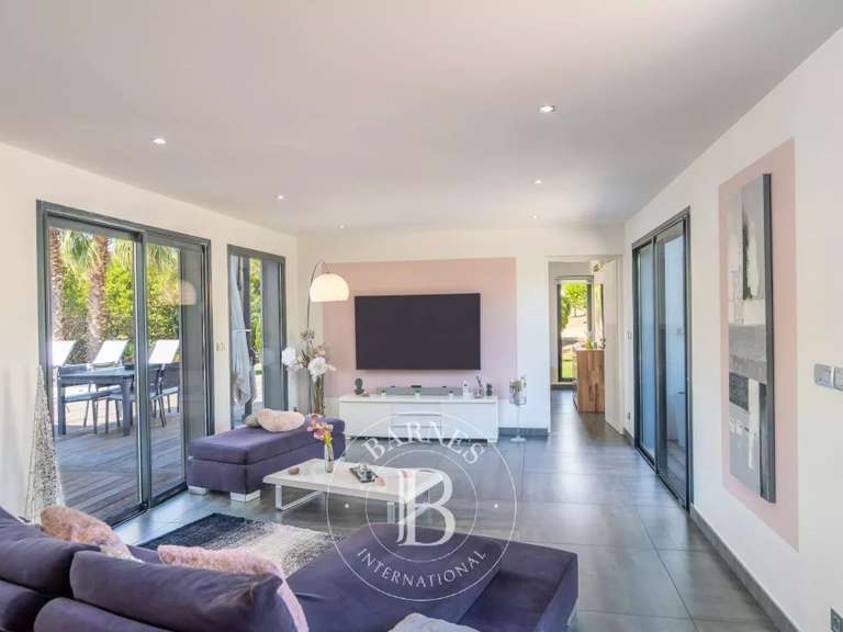 Villa Sainte-Lucie-de-Porto-Vecchio - 4 chambres - 350m²