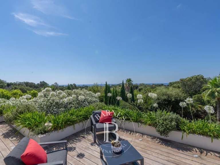 Villa Sainte-Lucie-de-Porto-Vecchio - 4 chambres - 350m²