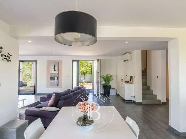 Villa Sainte-Lucie-de-Porto-Vecchio - 4 chambres - 350m²