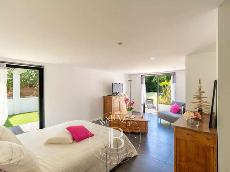 Villa Sainte-Lucie-de-Porto-Vecchio - 4 chambres - 350m²