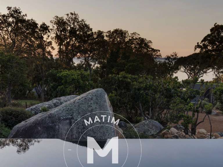 Villa Sainte-Lucie-de-Porto-Vecchio - 7 bedrooms - 693m²