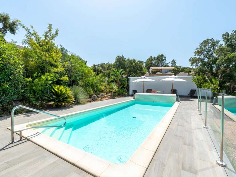 Villa Sainte-Lucie-de-Porto-Vecchio - 4 chambres - 127m²