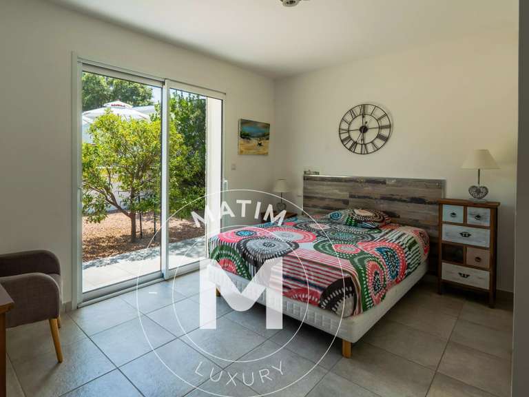 Villa Sainte-Lucie-de-Porto-Vecchio - 4 chambres - 127m²