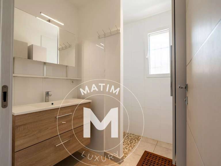 Villa Sainte-Lucie-de-Porto-Vecchio - 4 chambres - 127m²