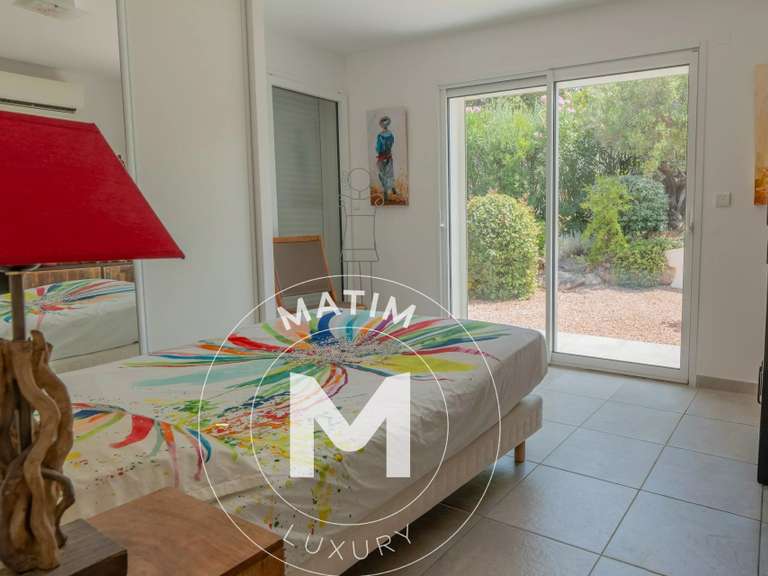 Villa Sainte-Lucie-de-Porto-Vecchio - 4 chambres - 127m²
