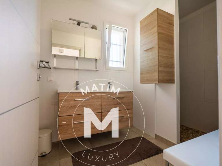 Villa Sainte-Lucie-de-Porto-Vecchio - 4 chambres - 127m²