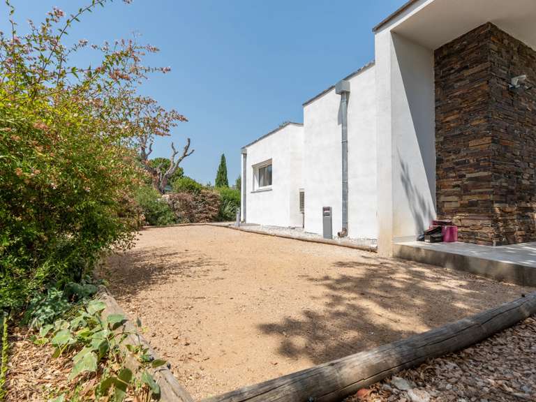 Villa Sainte-Lucie-de-Porto-Vecchio - 4 chambres - 127m²