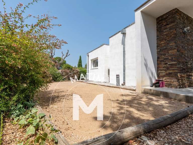 Villa Sainte-Lucie-de-Porto-Vecchio - 4 chambres - 127m²