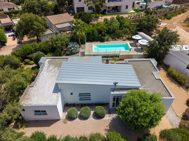Villa Sainte-Lucie-de-Porto-Vecchio - 4 chambres - 127m²
