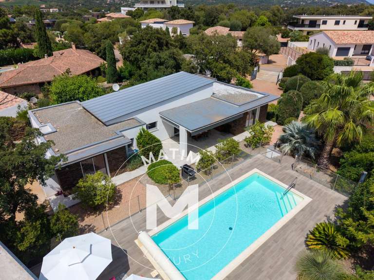 Villa Sainte-Lucie-de-Porto-Vecchio - 4 chambres - 127m²