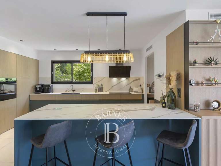 Villa Sainte-Lucie-de-Porto-Vecchio - 4 chambres - 265m²
