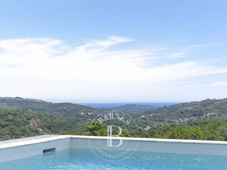 Villa Sainte-Lucie-de-Porto-Vecchio - 4 chambres - 265m²