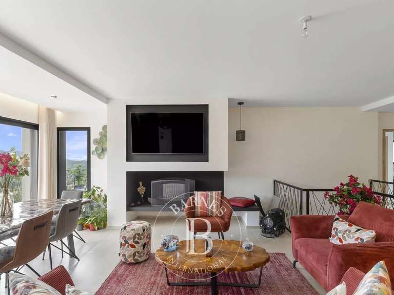 Villa Sainte-Lucie-de-Porto-Vecchio - 4 chambres - 265m²
