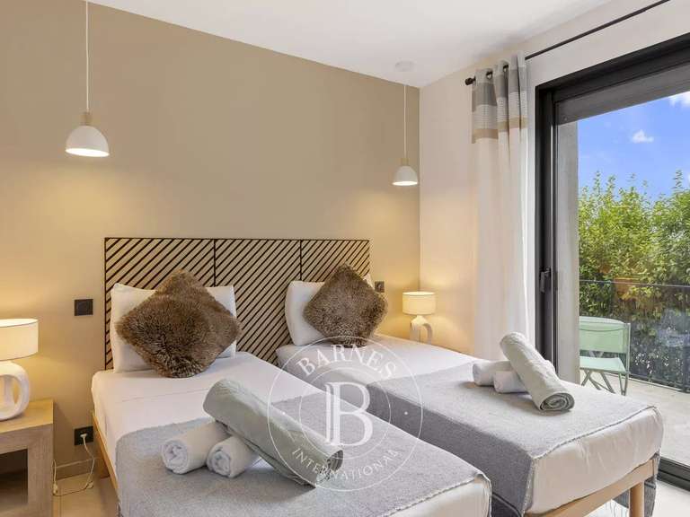 Villa Sainte-Lucie-de-Porto-Vecchio - 4 chambres - 265m²